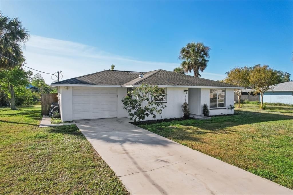 For Sale: $282,000 (2 beds, 2 baths, 1082 Square Feet)