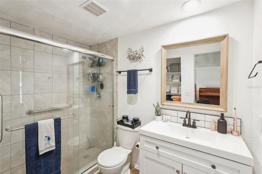 For Sale: $282,000 (2 beds, 2 baths, 1082 Square Feet)