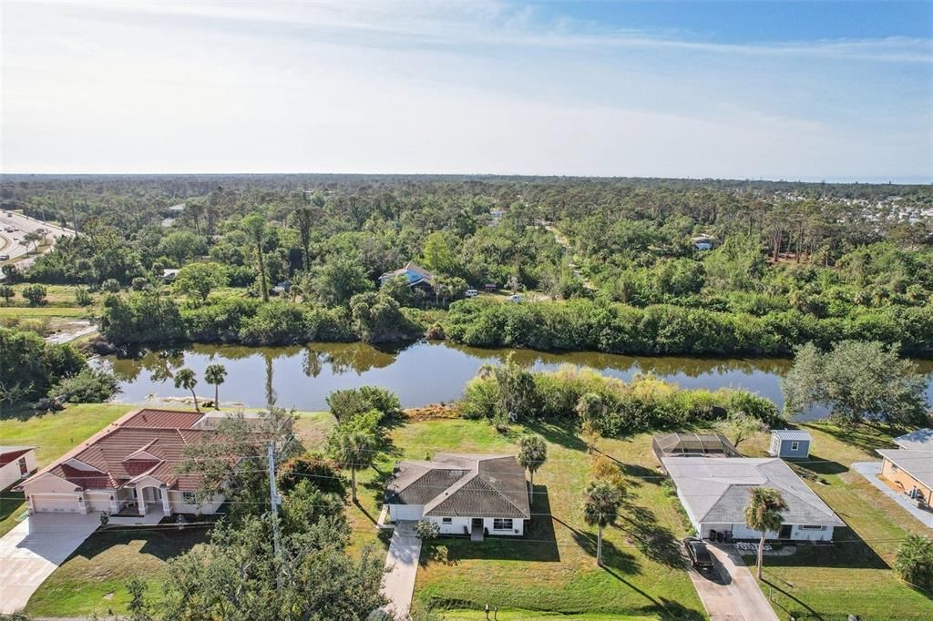 For Sale: $282,000 (2 beds, 2 baths, 1082 Square Feet)