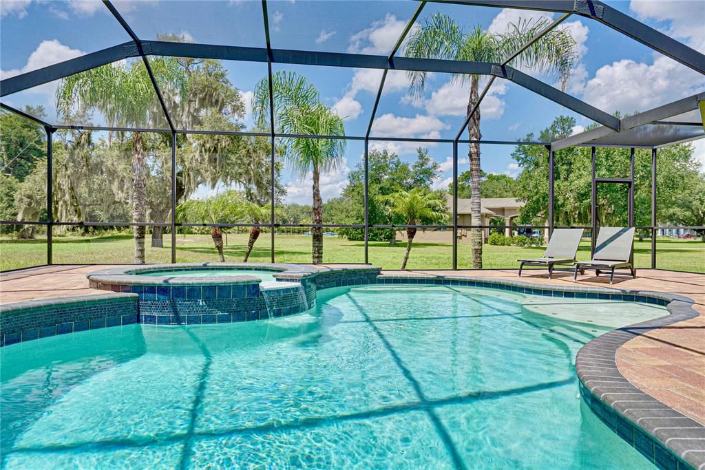 En Venta: $1,425,000 (4 camas, 5 baños, 4722 Pies cuadrados)