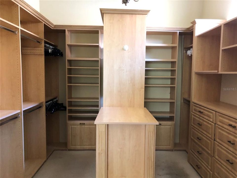 На продажу: $2,099,900 (4 спален, 5 ванн, 5515 Квадратных фут)