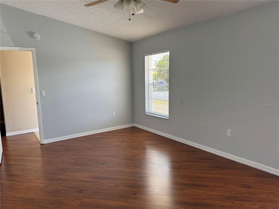 For Rent: $1,695 (3 beds, 2 baths, 1225 Square Feet)