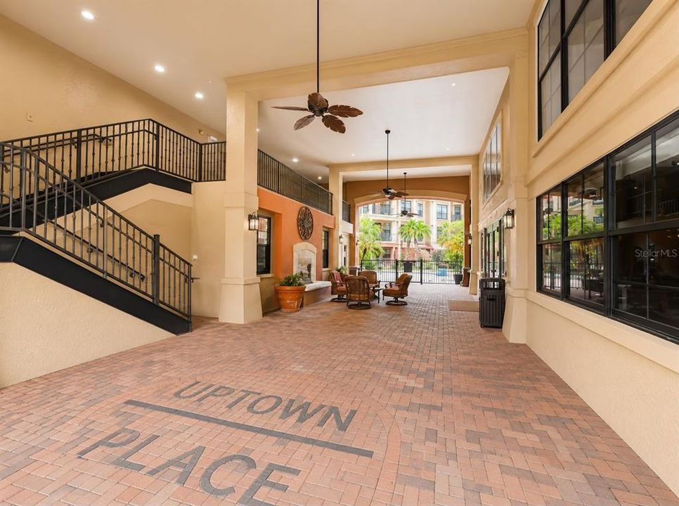 For Rent: $2,250 (2 beds, 2 baths, 1109 Square Feet)