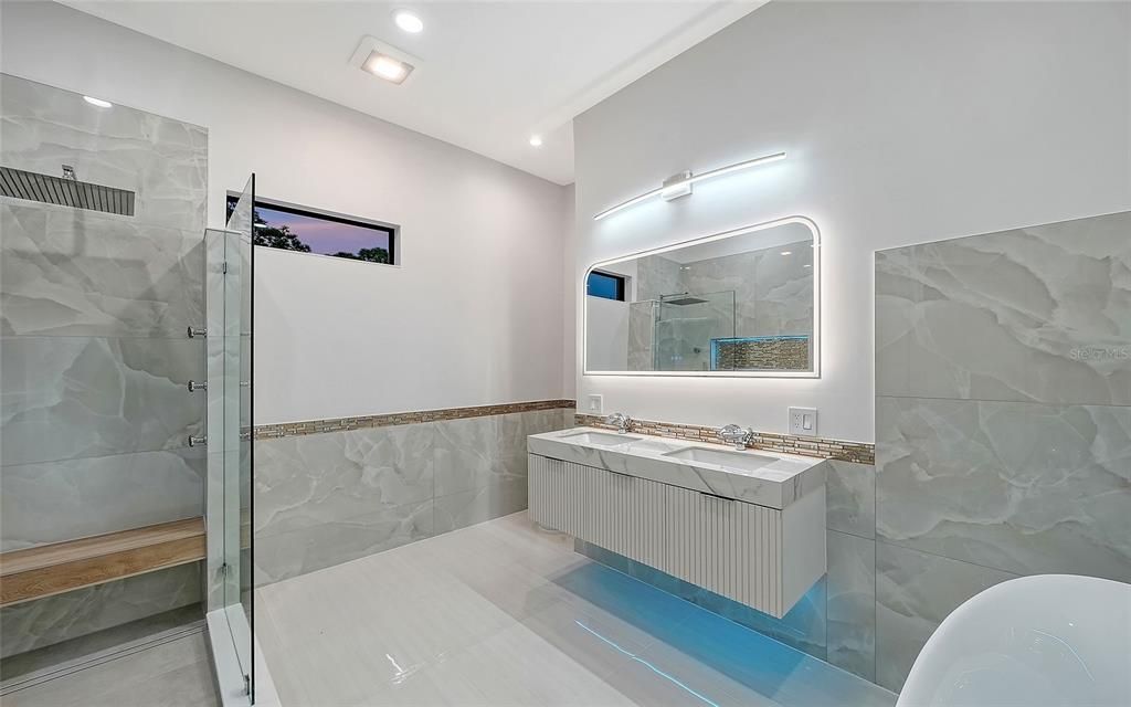 На продажу: $1,995,000 (4 спален, 3 ванн, 2976 Квадратных фут)