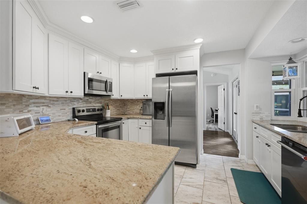 合同活跃: $315,000 (3 贝兹, 2 浴室, 1632 平方英尺)