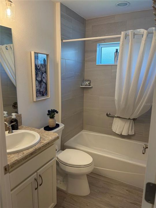 На продажу: $429,900 (3 спален, 2 ванн, 1579 Квадратных фут)