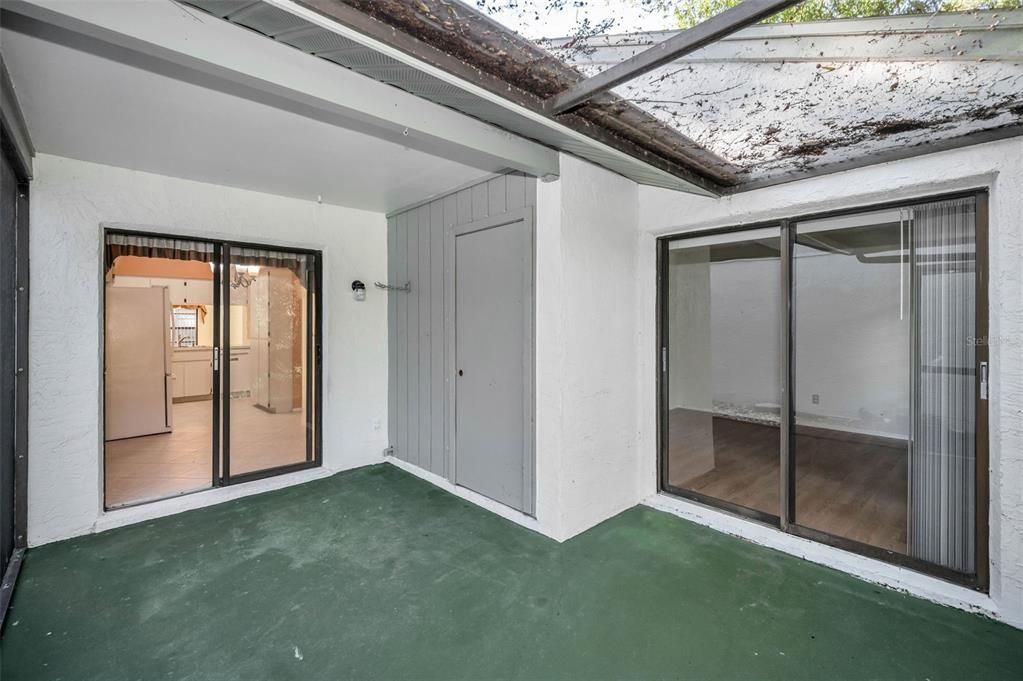 На продажу: $179,000 (2 спален, 2 ванн, 854 Квадратных фут)
