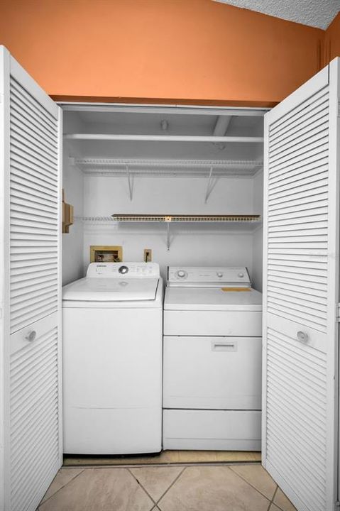 На продажу: $179,000 (2 спален, 2 ванн, 854 Квадратных фут)