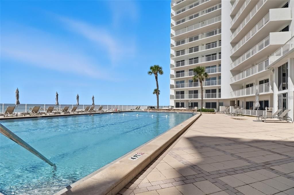 For Sale: $625,000 (2 beds, 2 baths, 1235 Square Feet)