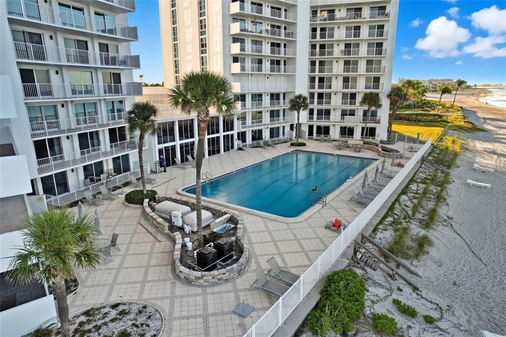 For Sale: $625,000 (2 beds, 2 baths, 1235 Square Feet)