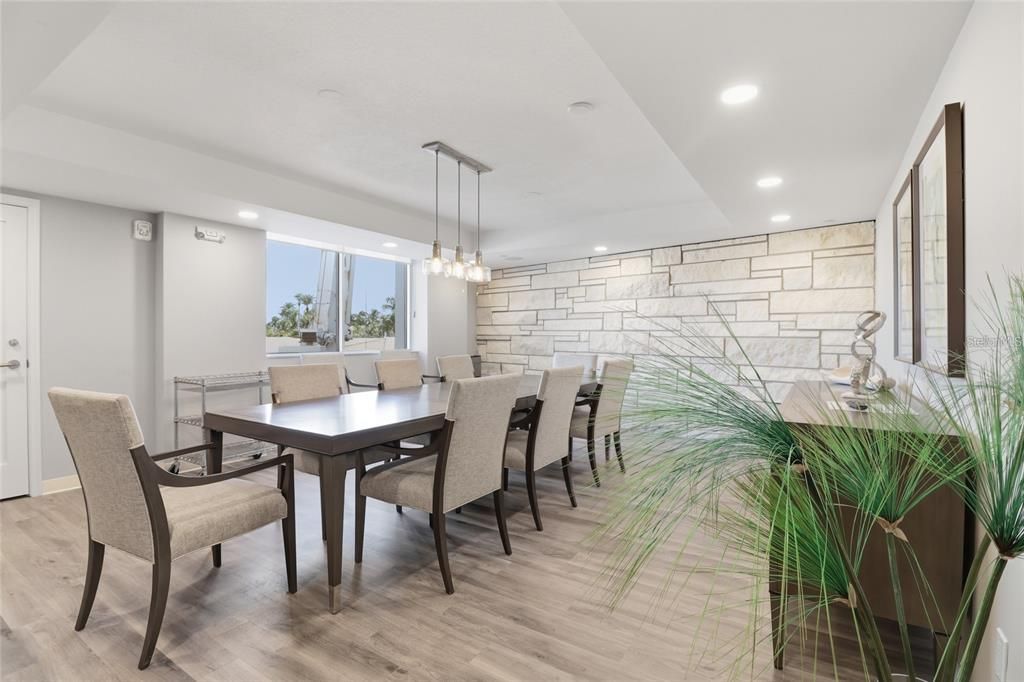 For Sale: $625,000 (2 beds, 2 baths, 1235 Square Feet)