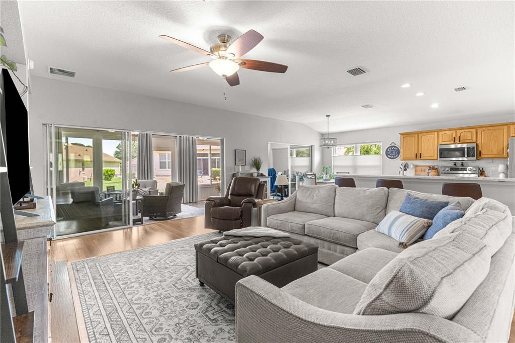 For Sale: $369,900 (3 beds, 2 baths, 1718 Square Feet)