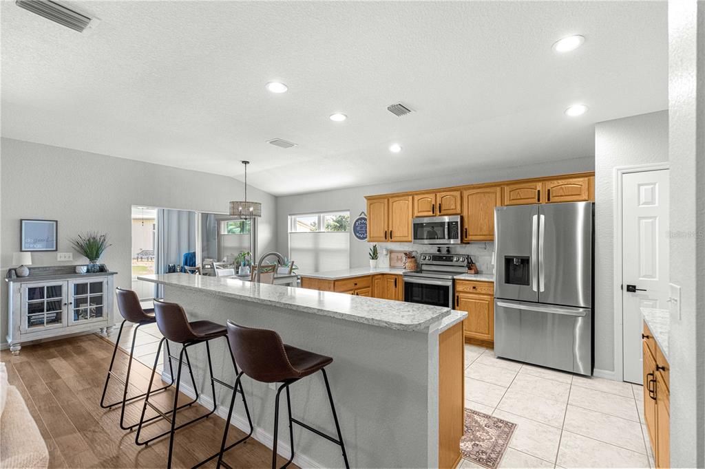 For Sale: $369,900 (3 beds, 2 baths, 1718 Square Feet)