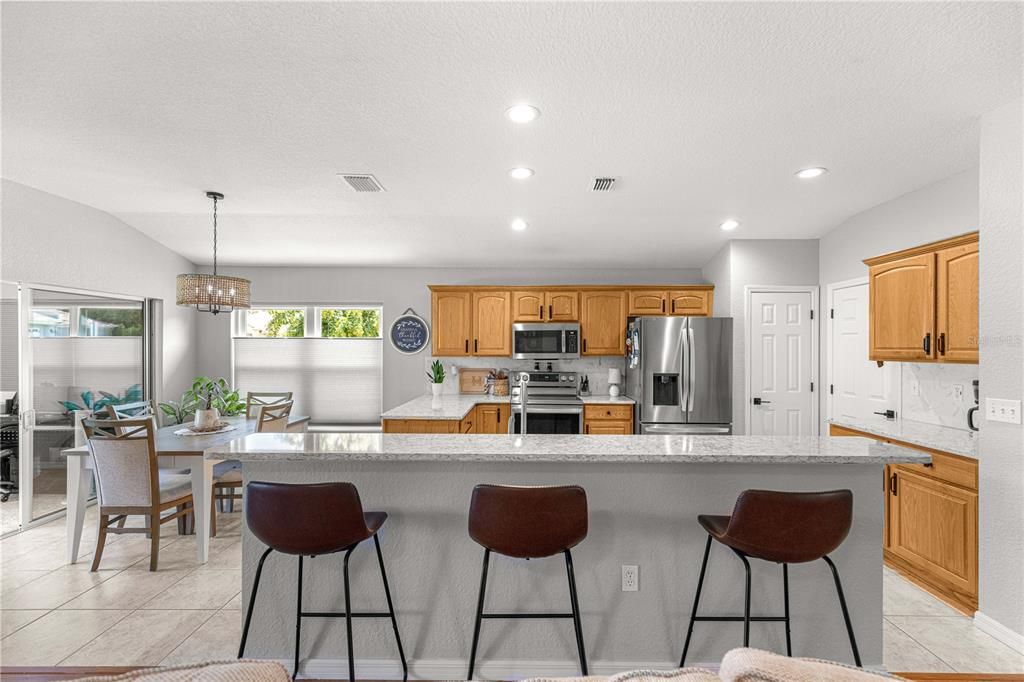For Sale: $369,900 (3 beds, 2 baths, 1718 Square Feet)