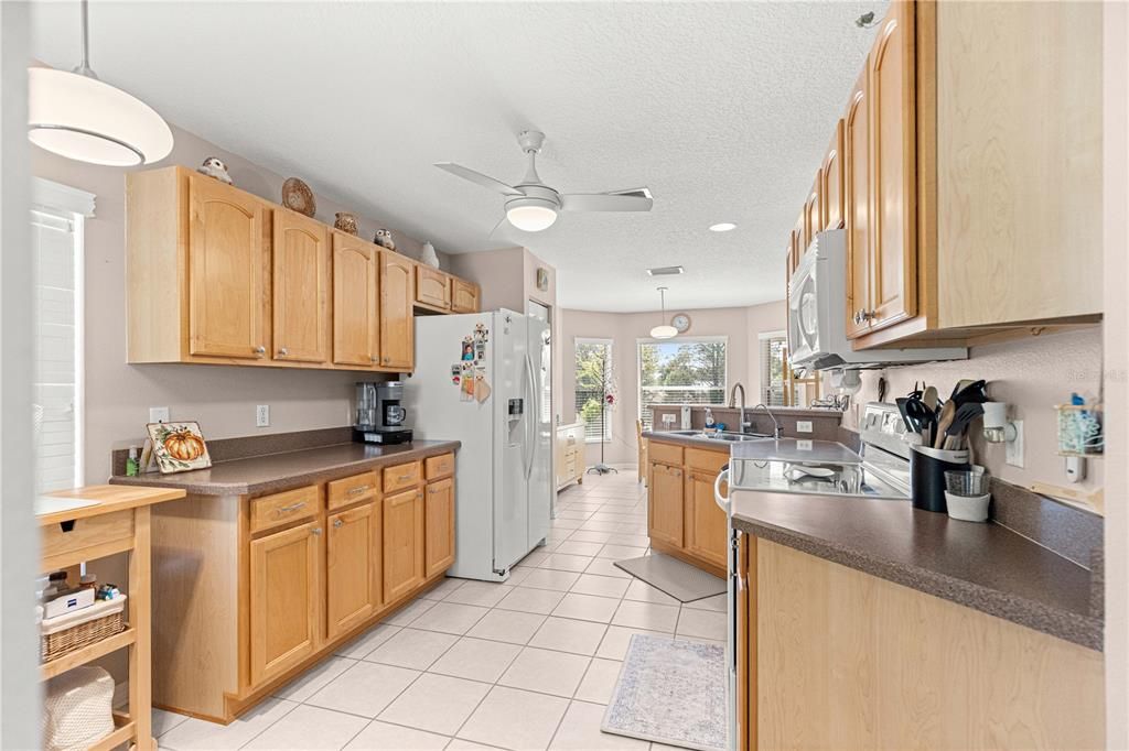 На продажу: $229,900 (2 спален, 2 ванн, 1505 Квадратных фут)