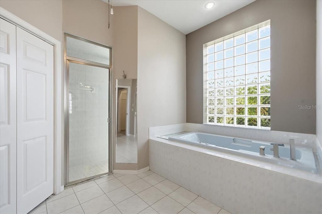 En Venta: $447,750 (4 camas, 2 baños, 2729 Pies cuadrados)