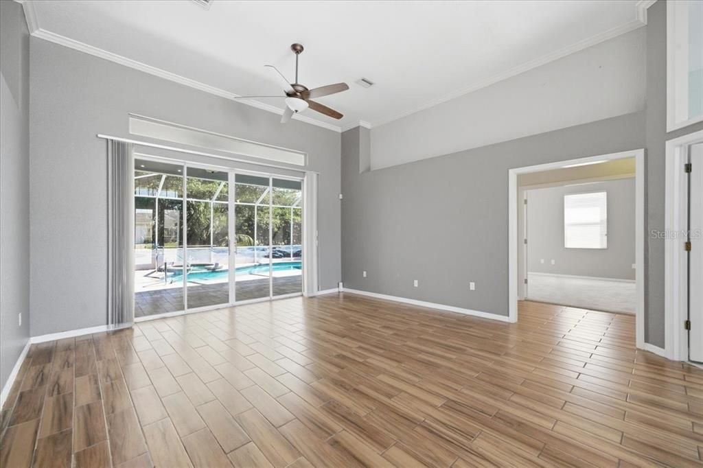 En Venta: $447,750 (4 camas, 2 baños, 2729 Pies cuadrados)