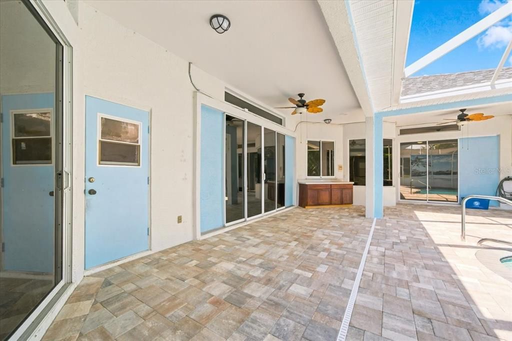 En Venta: $447,750 (4 camas, 2 baños, 2729 Pies cuadrados)