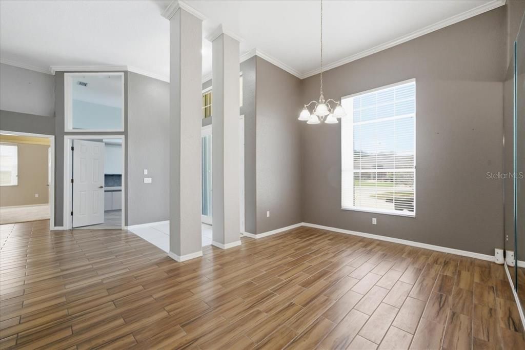 En Venta: $447,750 (4 camas, 2 baños, 2729 Pies cuadrados)