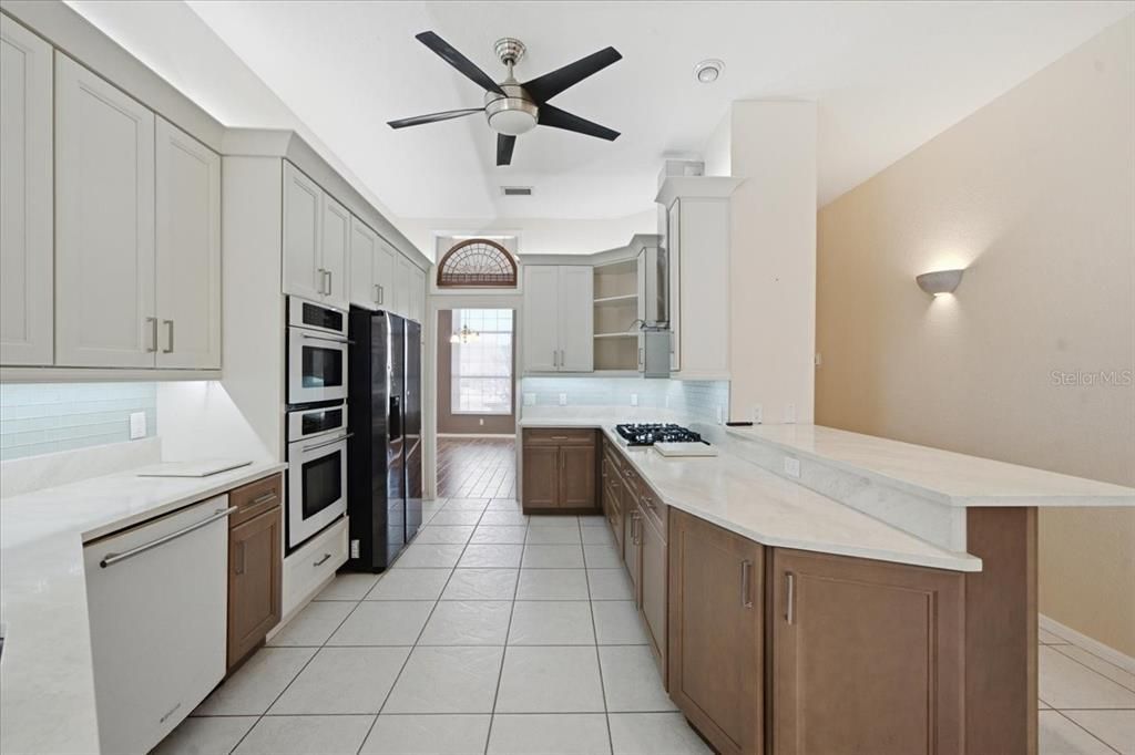 En Venta: $447,750 (4 camas, 2 baños, 2729 Pies cuadrados)