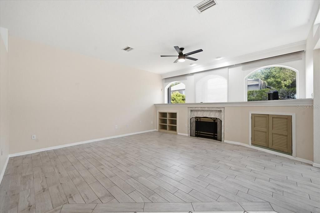 En Venta: $447,750 (4 camas, 2 baños, 2729 Pies cuadrados)