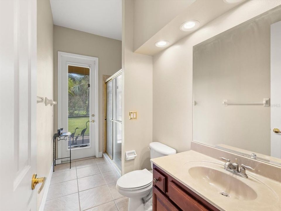 En Venta: $699,900 (4 camas, 3 baños, 2573 Pies cuadrados)