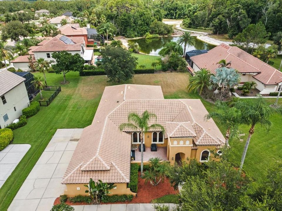 En Venta: $699,900 (4 camas, 3 baños, 2573 Pies cuadrados)