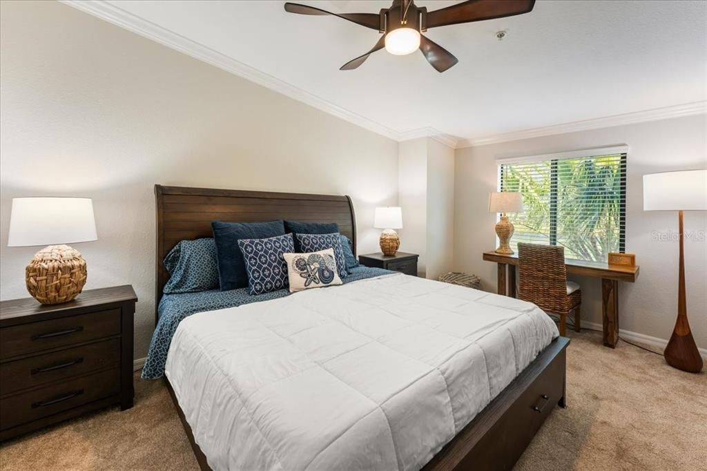 For Sale: $439,000 (2 beds, 2 baths, 1329 Square Feet)