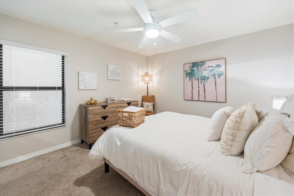 For Sale: $439,000 (2 beds, 2 baths, 1329 Square Feet)