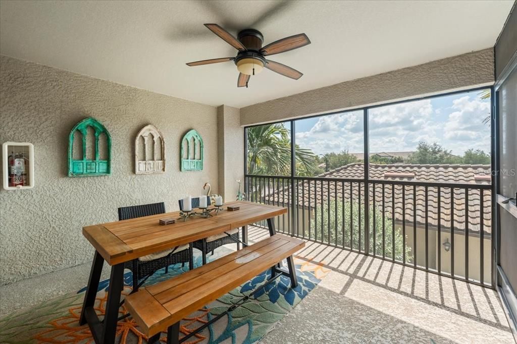 For Sale: $439,000 (2 beds, 2 baths, 1329 Square Feet)