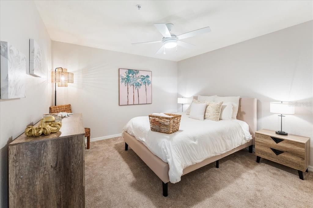 For Sale: $439,000 (2 beds, 2 baths, 1329 Square Feet)