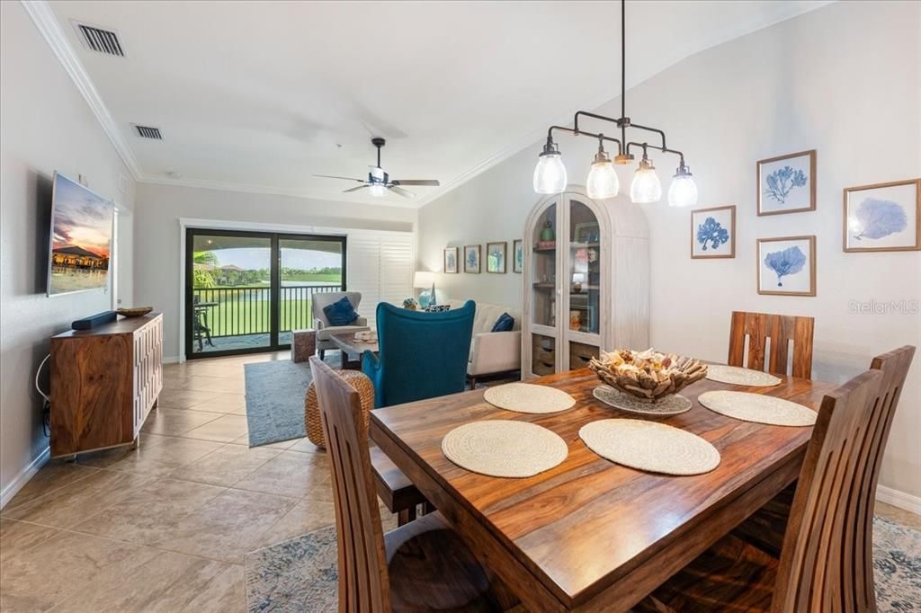 For Sale: $439,000 (2 beds, 2 baths, 1329 Square Feet)