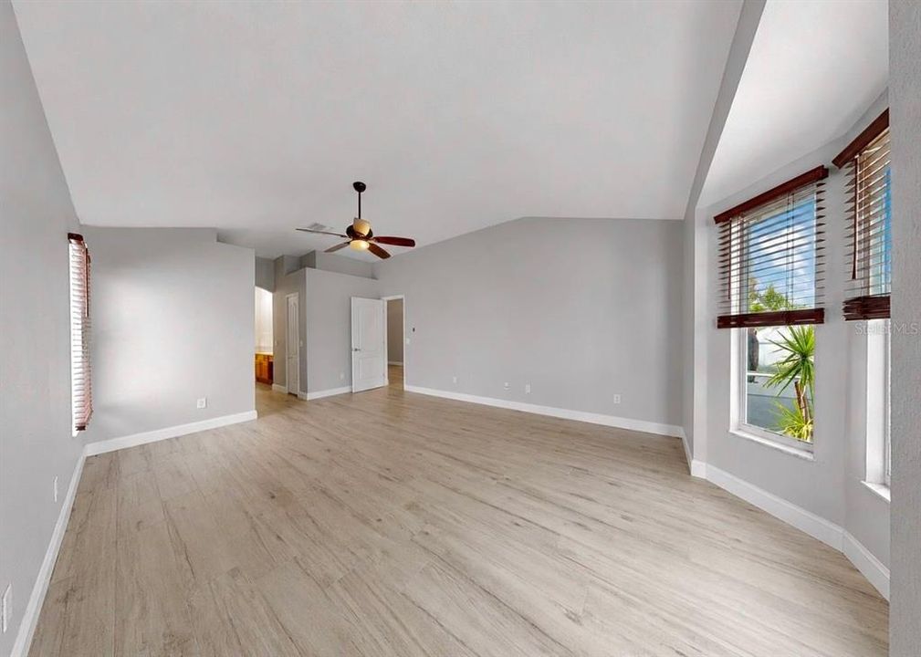 На продажу: $345,000 (3 спален, 2 ванн, 1786 Квадратных фут)