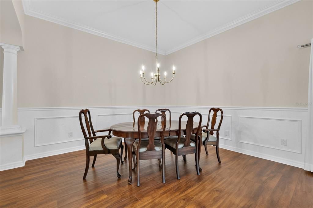 For Sale: $425,000 (3 beds, 2 baths, 2039 Square Feet)