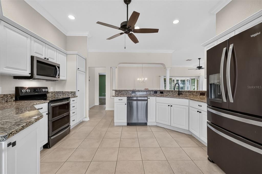 For Sale: $425,000 (3 beds, 2 baths, 2039 Square Feet)