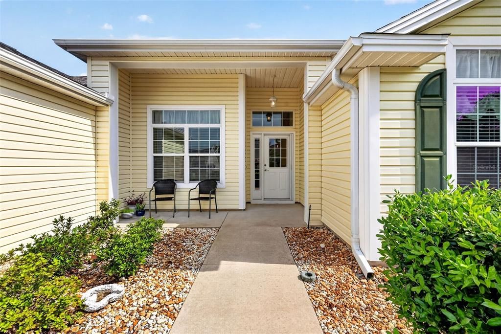 For Sale: $425,000 (3 beds, 2 baths, 2039 Square Feet)