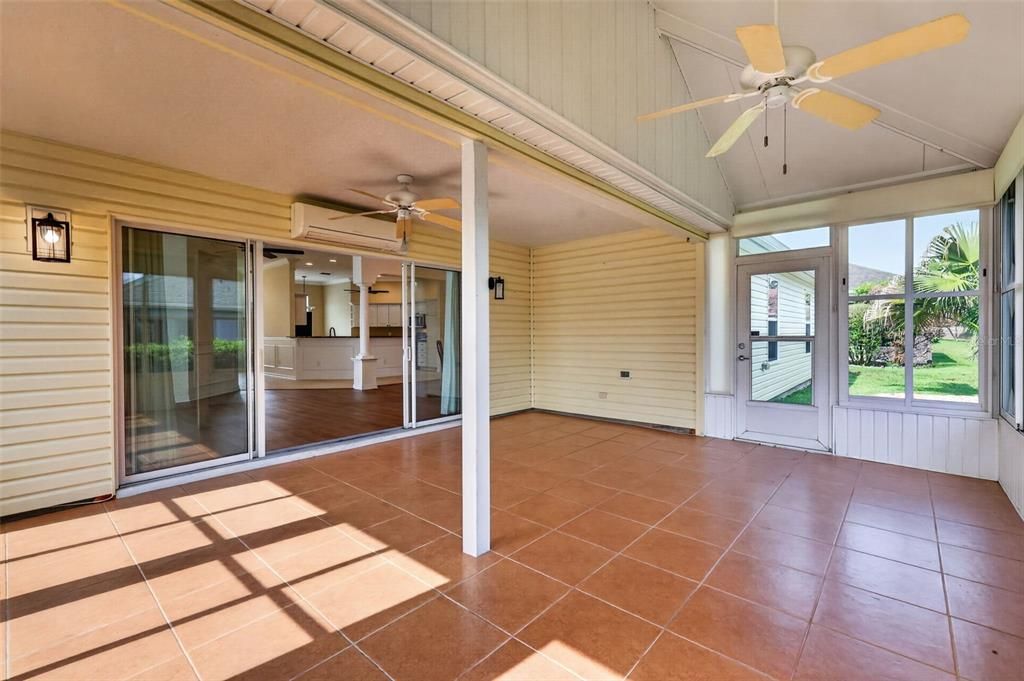 For Sale: $425,000 (3 beds, 2 baths, 2039 Square Feet)