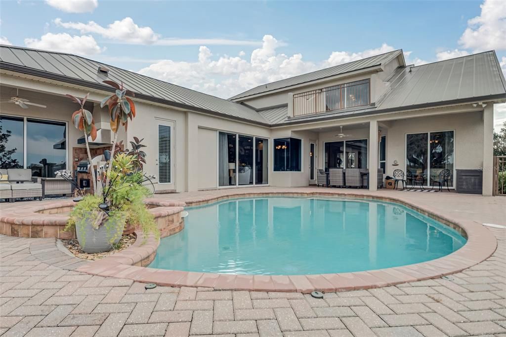 For Sale: $1,029,000 (4 beds, 3 baths, 4488 Square Feet)