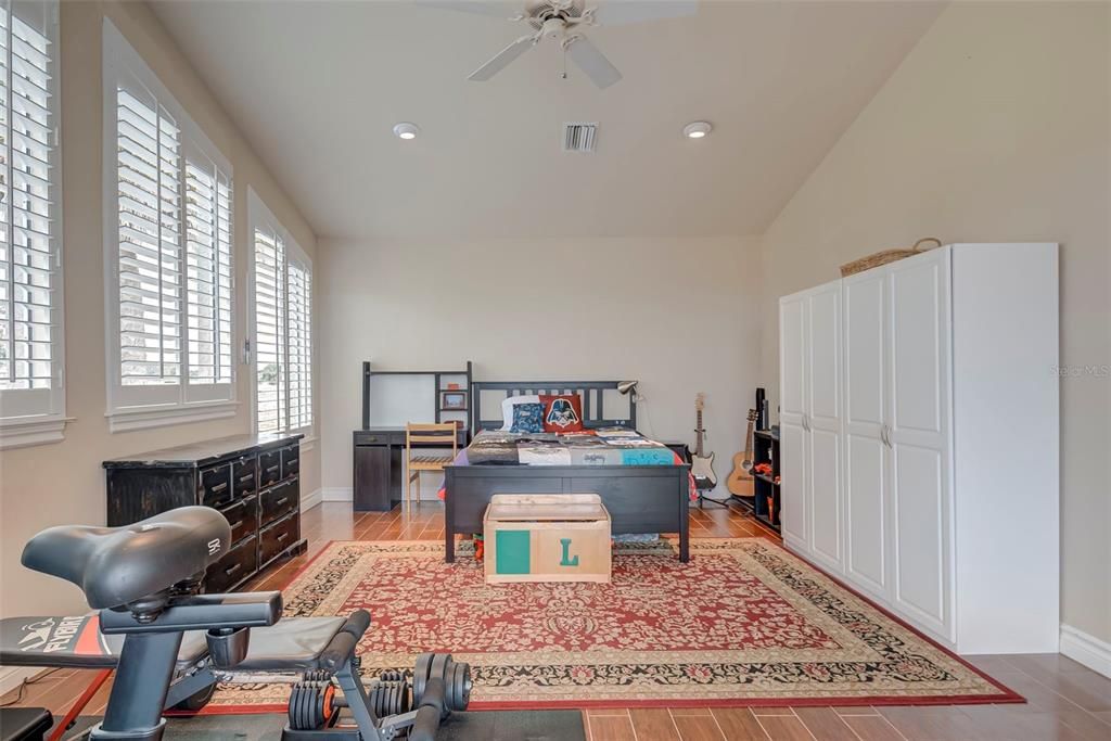 For Sale: $1,029,000 (4 beds, 3 baths, 4488 Square Feet)