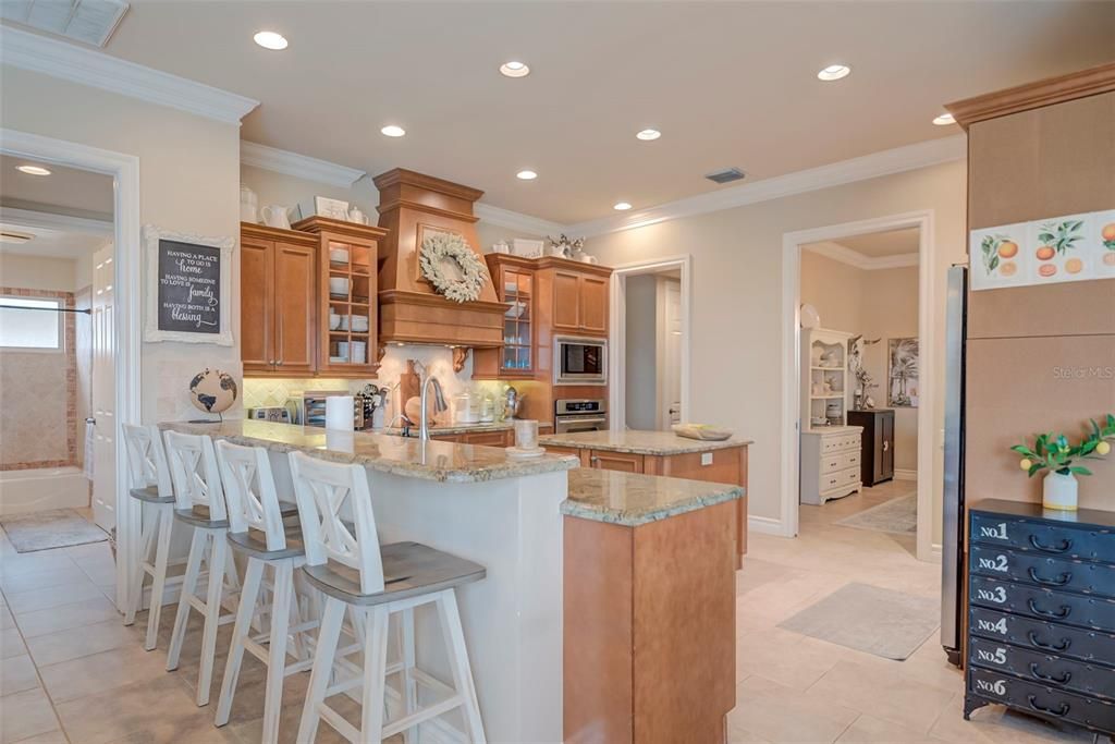 For Sale: $1,029,000 (4 beds, 3 baths, 4488 Square Feet)