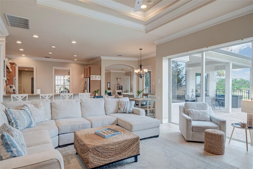 For Sale: $1,029,000 (4 beds, 3 baths, 4488 Square Feet)