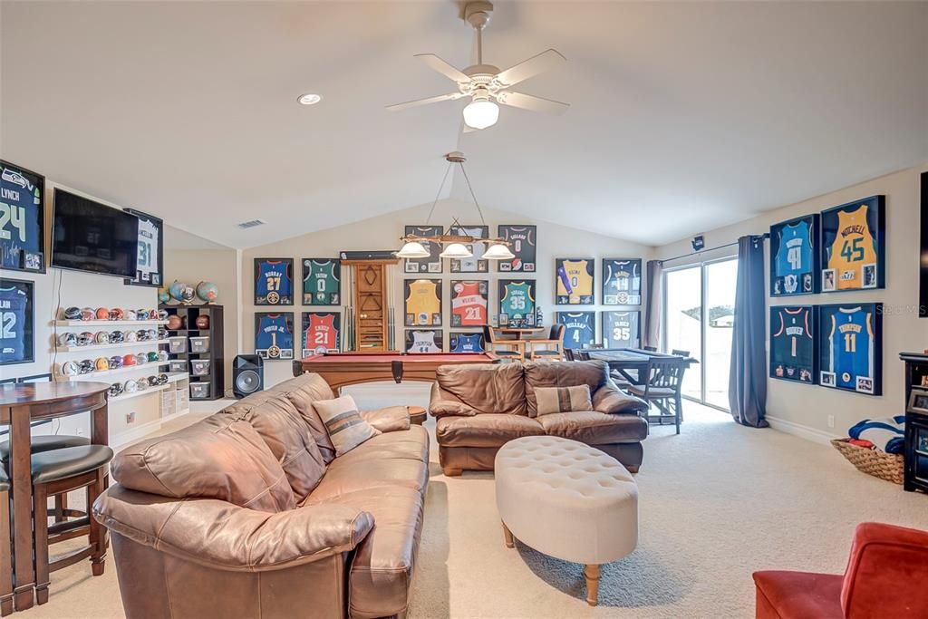 For Sale: $1,029,000 (4 beds, 3 baths, 4488 Square Feet)