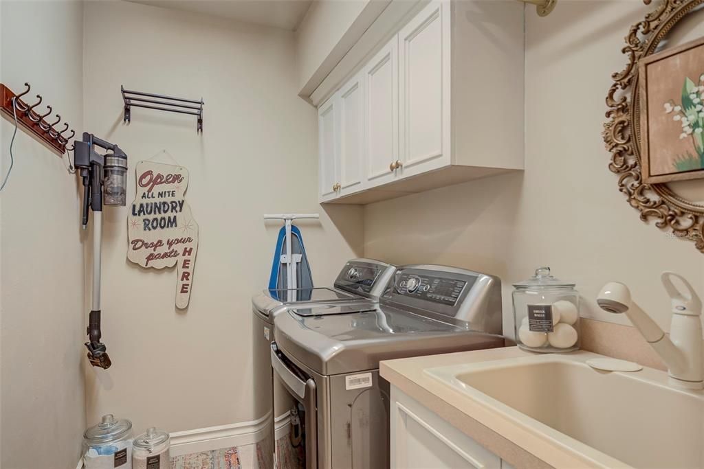 For Sale: $1,029,000 (4 beds, 3 baths, 4488 Square Feet)