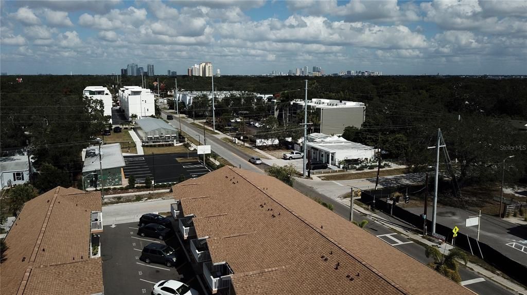 For Sale: $185,000 (2 beds, 2 baths, 844 Square Feet)