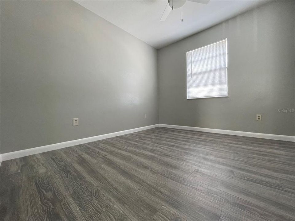 For Sale: $185,000 (2 beds, 2 baths, 844 Square Feet)