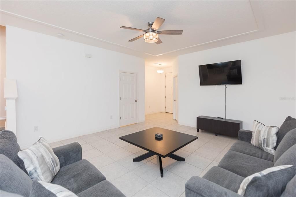 For Sale: $245,000 (3 beds, 2 baths, 1604 Square Feet)