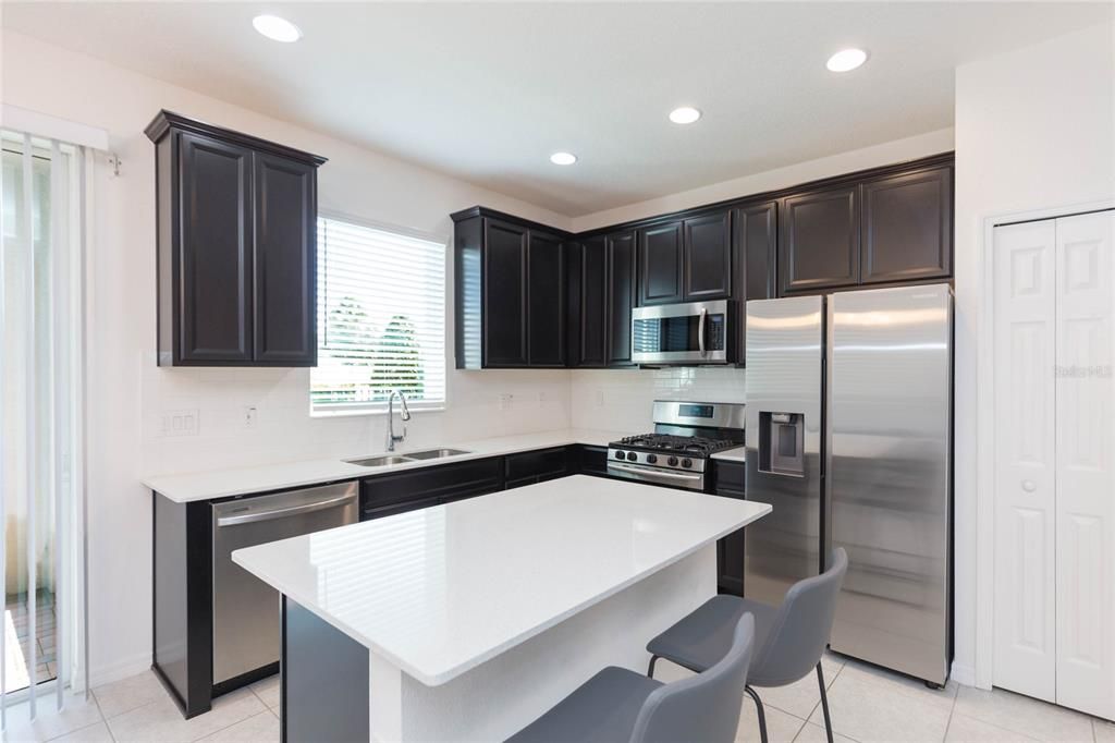 For Sale: $245,000 (3 beds, 2 baths, 1604 Square Feet)