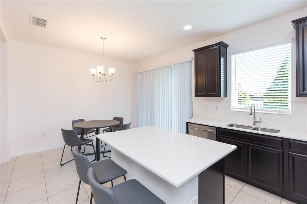For Sale: $245,000 (3 beds, 2 baths, 1604 Square Feet)