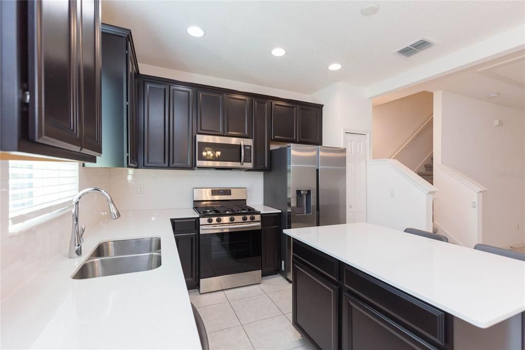 For Sale: $245,000 (3 beds, 2 baths, 1604 Square Feet)