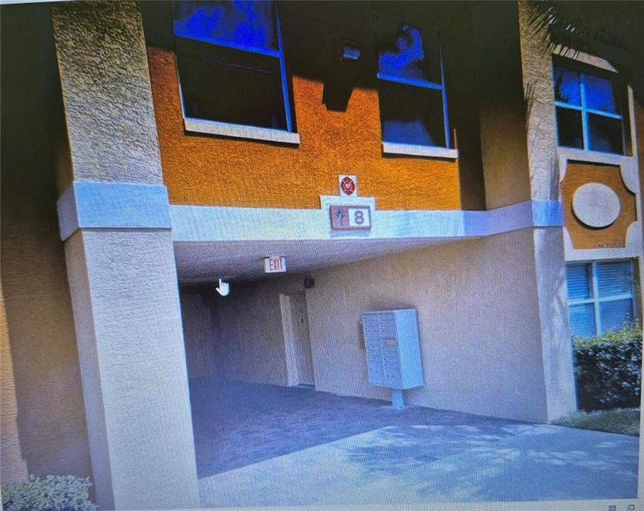 For Rent: $1,400 (1 beds, 1 baths, 781 Square Feet)